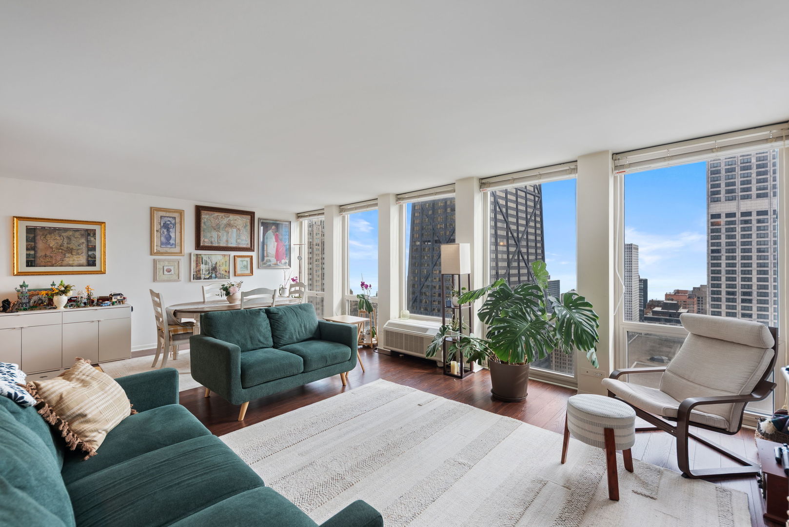 111 East Chestnut Street, Unit 37F Chicago, IL 60611 - Photo 4 of 24