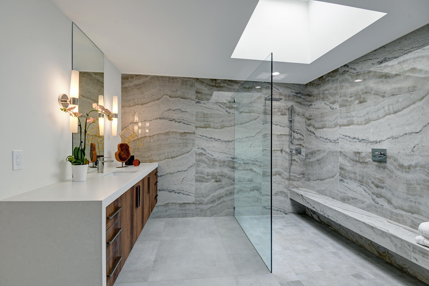 73 Princeton Drive Rancho Mirage, CA 92270 - Photo 32 of 44 a bathroom with a sink and a mirror