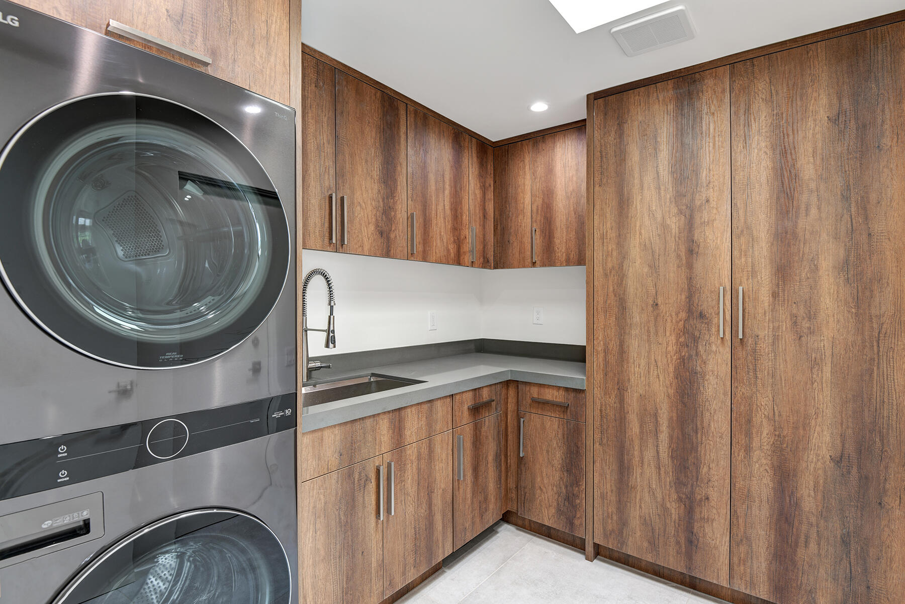 73 Princeton Drive Rancho Mirage, CA 92270 - Photo 37 of 44 a view of washer and dryer
