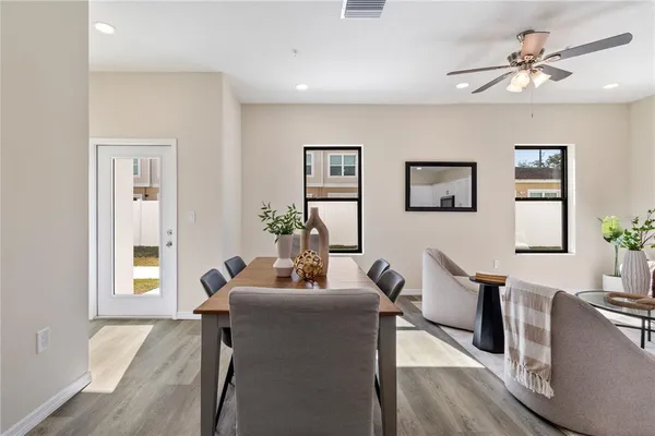 $325,000 | 4350 Cambio Gdns Court, Tampa, FL 33610