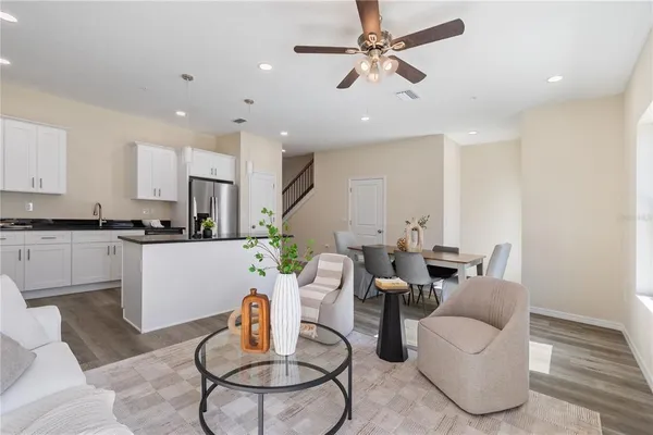 $325,000 | 4350 Cambio Gdns Court, Tampa, FL 33610