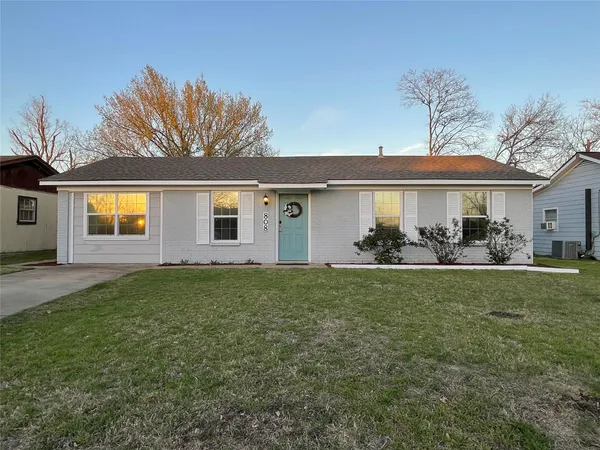 $235,000 | 808 Dumas Drive, Bryan, TX 77803