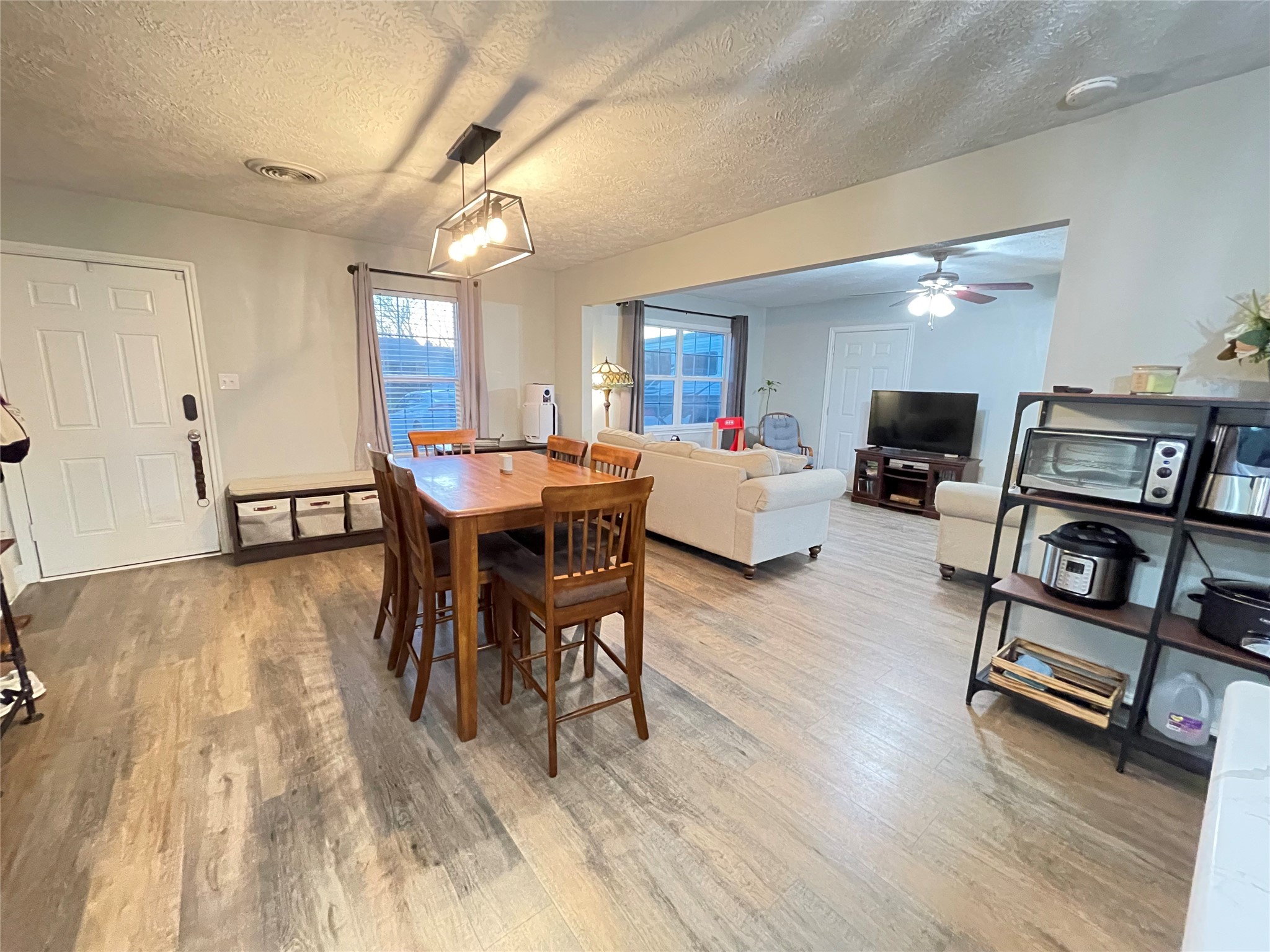 808 Dumas Drive Bryan, TX 77803 - Photo 2 of 19