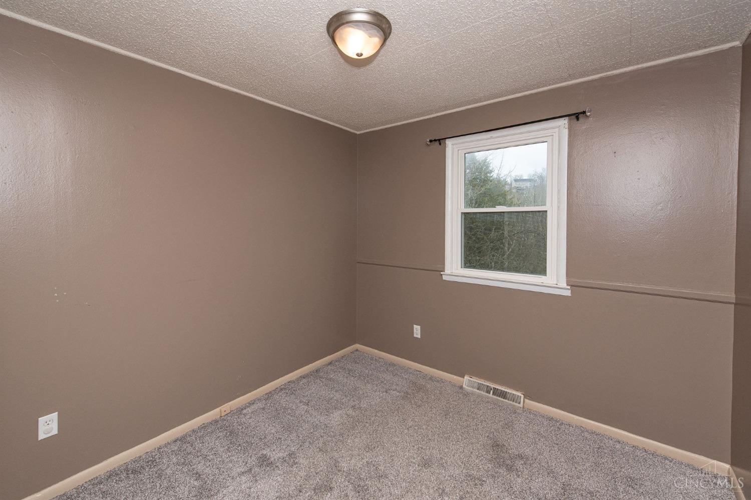 6870 Mullen Road Cincinnati, OH 45247 - Photo 33 of 46