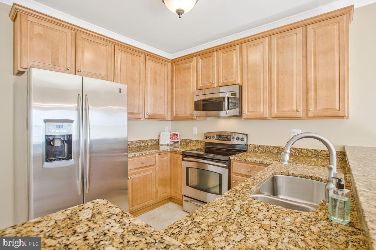 7315 Brookview Road, Unit 207 Elkridge, MD 21075 - Photo 13 of 51 Kitchen