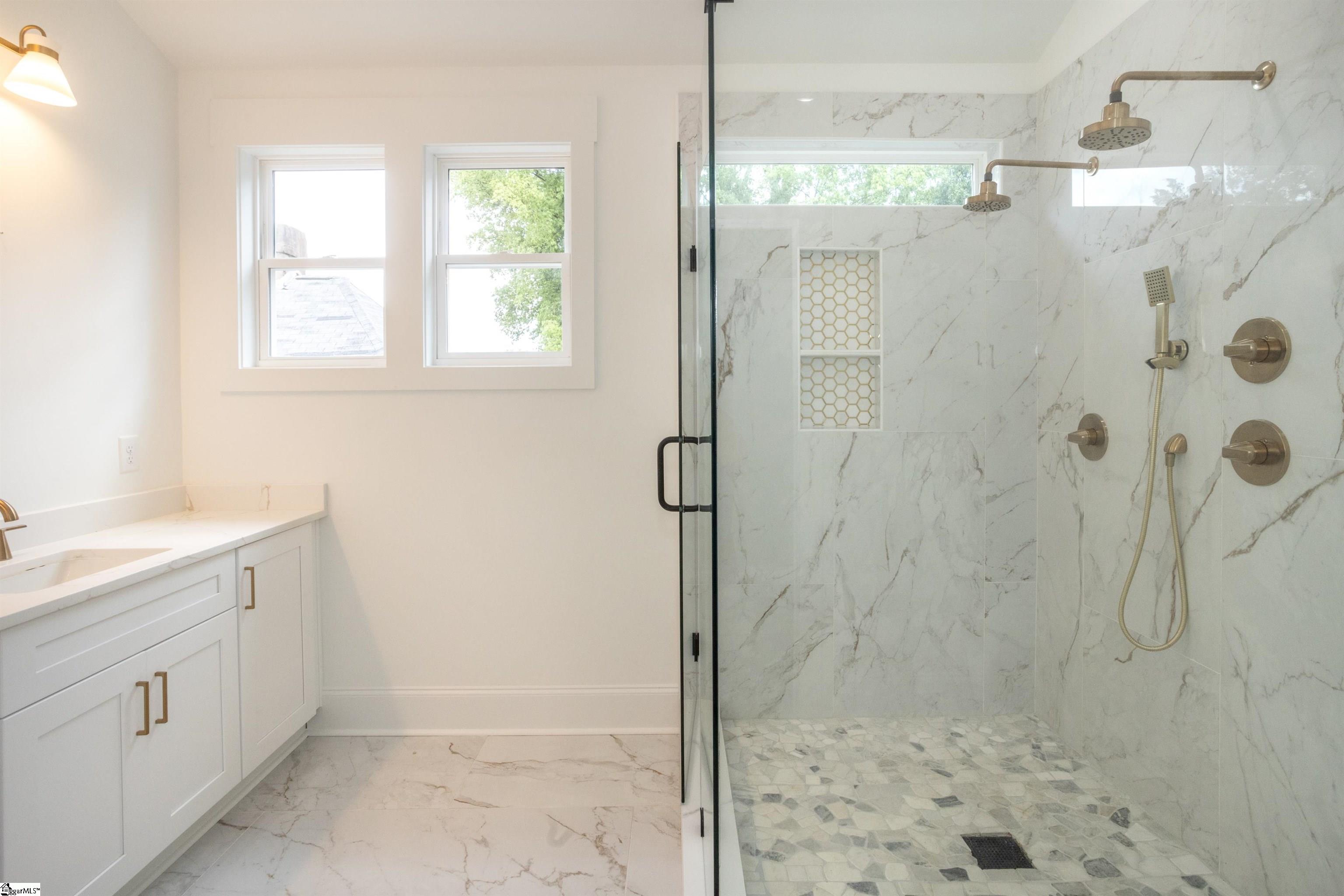 204 Cook Street Greenville, SC 29601 - Photo 13 of 34