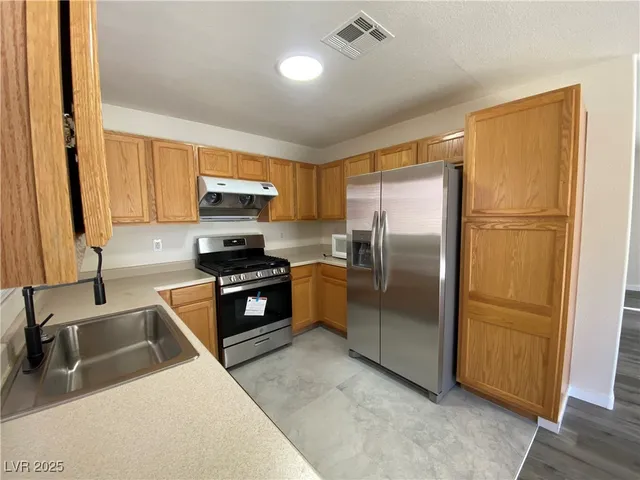 $1,980 | 9607 Gatesville Avenue, Las Vegas, NV 89148