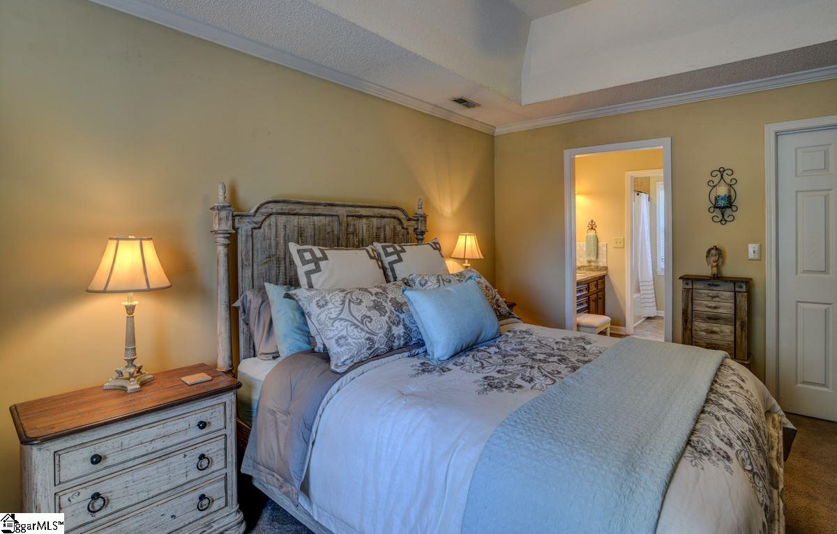 2 Roxbury Court Greenville, SC 29617 - Photo 3 of 23