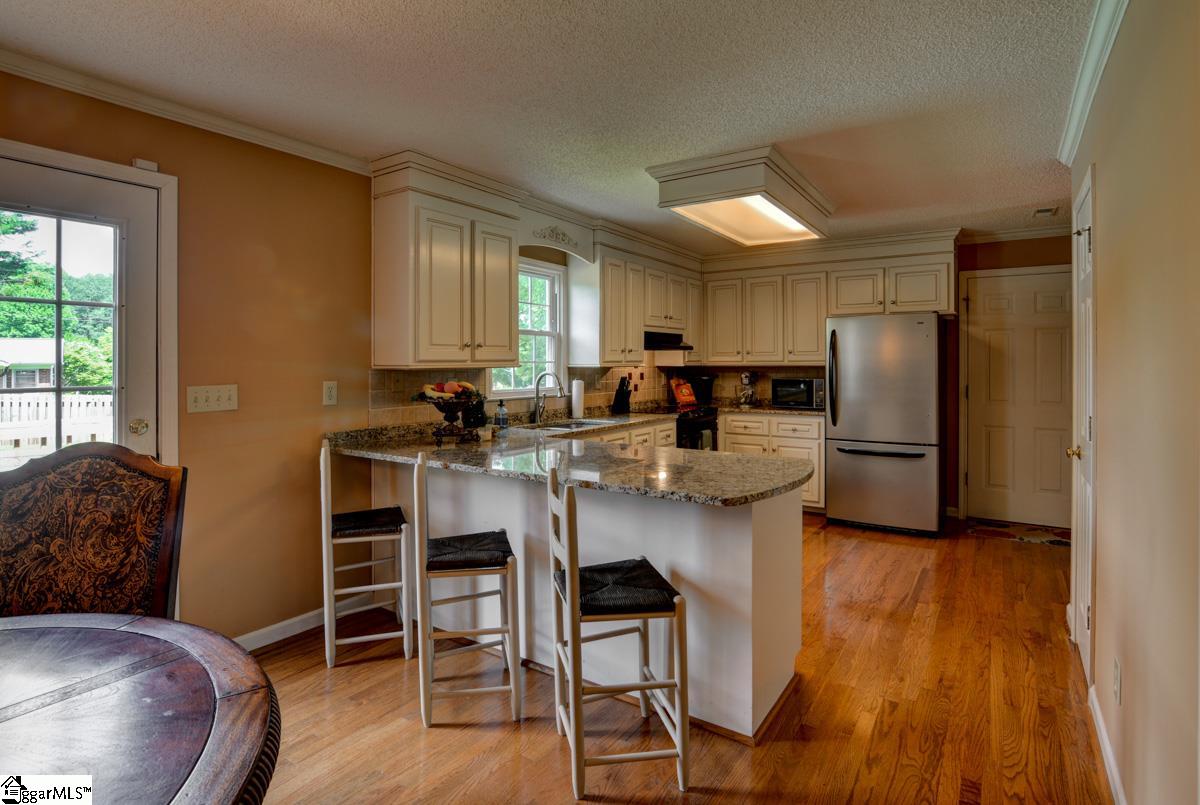 2 Roxbury Court Greenville, SC 29617 - Photo 8 of 23