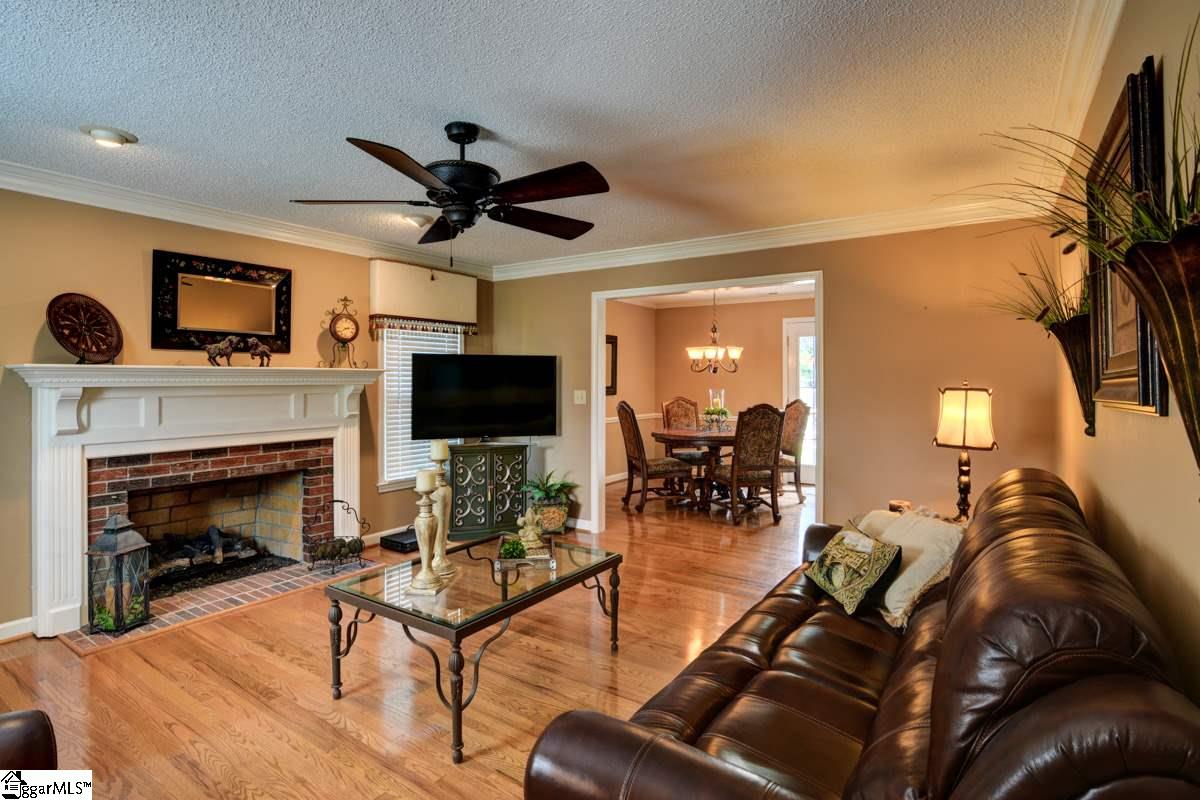 2 Roxbury Court Greenville, SC 29617 - Photo 9 of 23