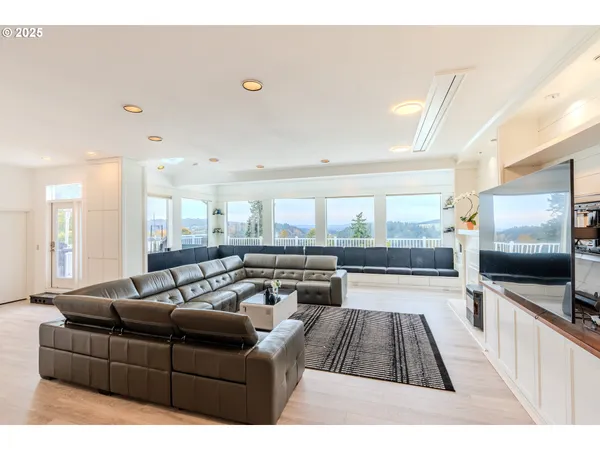 $1,150,000 | 17675 Southeast McKinley, Gresham, OR 97080