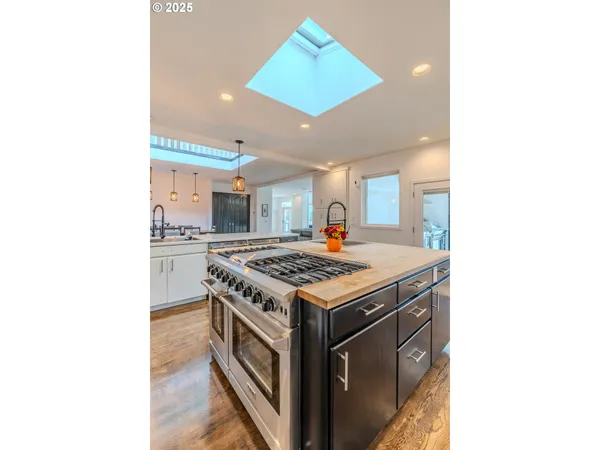 $1,150,000 | 17675 Southeast McKinley, Gresham, OR 97080