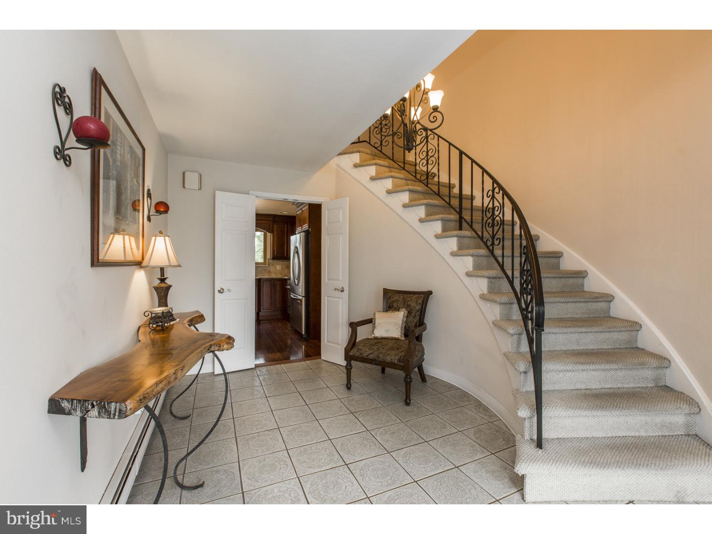 894 Broadmoor Road Huntingdon Valley, PA 19006 - Photo 3 of 24 Gallery Image 3