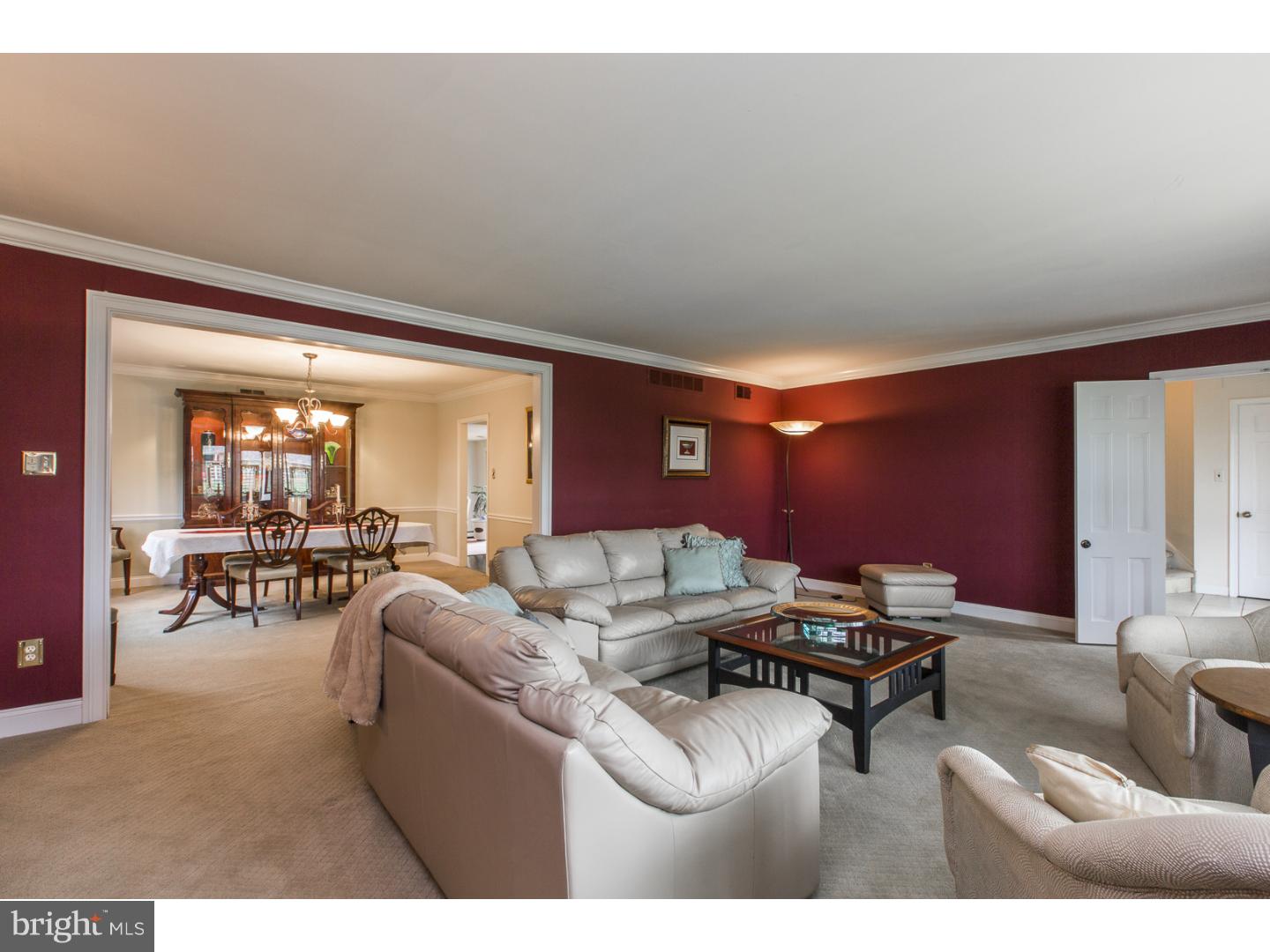 894 Broadmoor Road Huntingdon Valley, PA 19006 - Photo 4 of 24 Gallery Image 4
