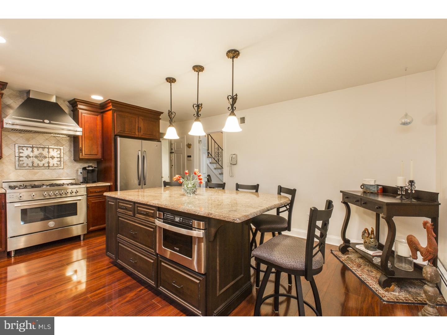 894 Broadmoor Road Huntingdon Valley, PA 19006 - Photo 6 of 24 Gallery Image 6