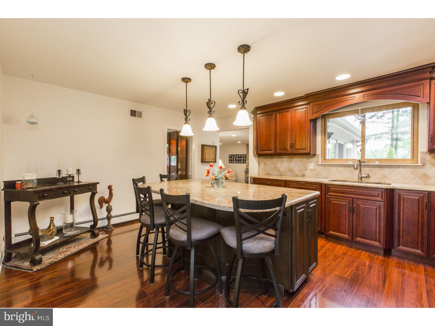 894 Broadmoor Road Huntingdon Valley, PA 19006 - Photo 8 of 24 Gallery Image 8
