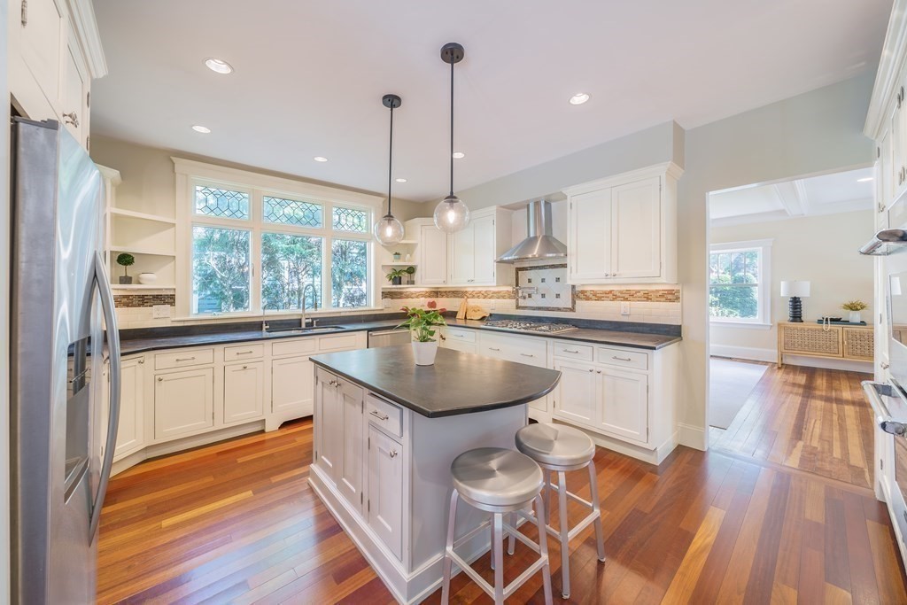 130 Clark Street Newton, MA 02459 - Photo 9 of 30