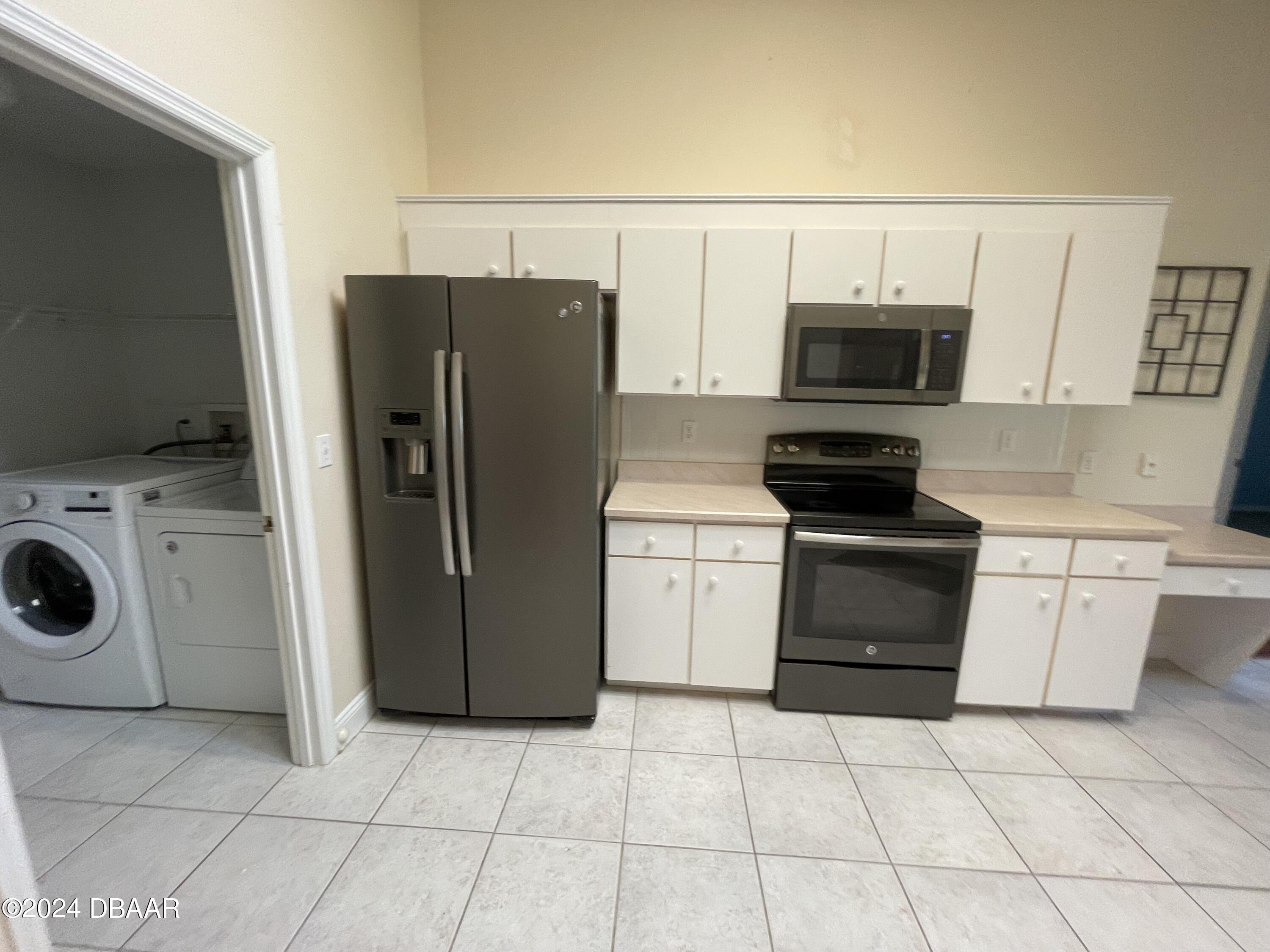 137 Bryan Cave Road South Daytona, FL 32119 - Photo 11 of 25 137 Bryan Cave