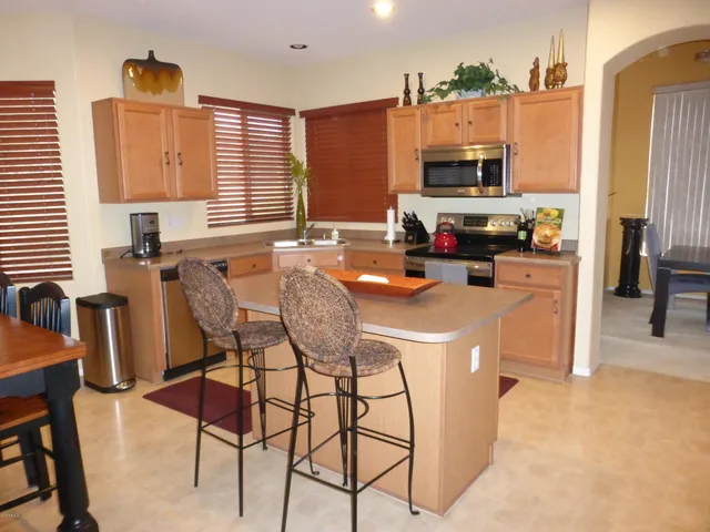 $4,200 | 1042 North Moccasin Trail, Gilbert, AZ 85234