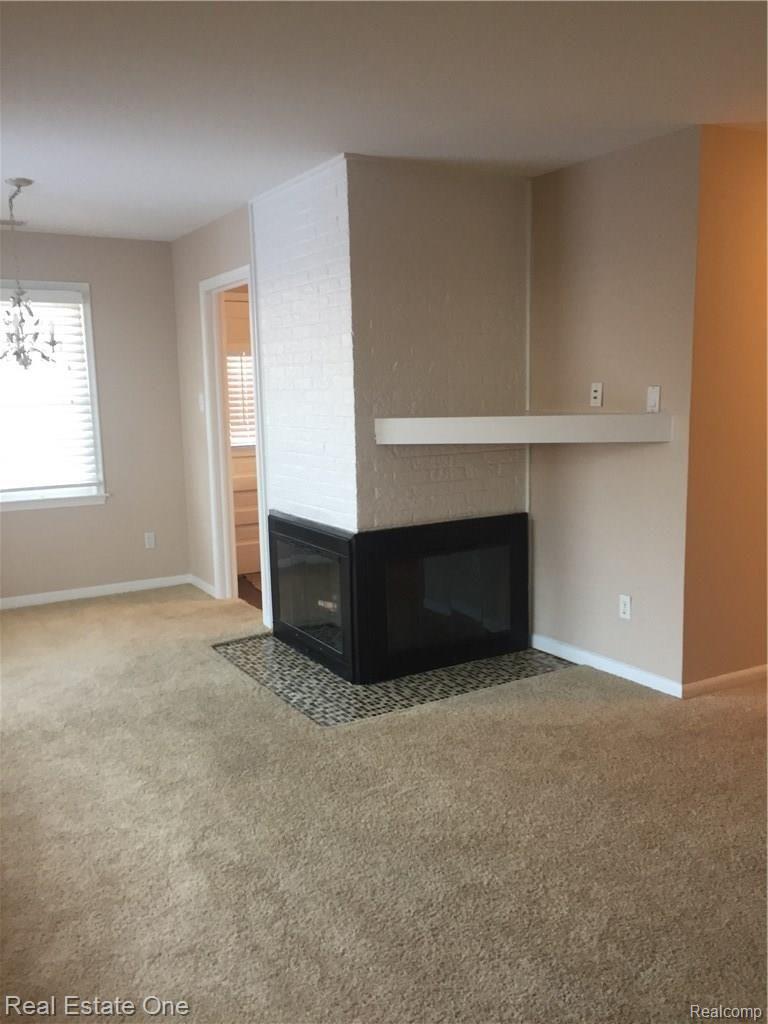3702 Normandy Road Royal Oak, MI 48073 - Photo 10 of 28 IMG_4827.JPG
