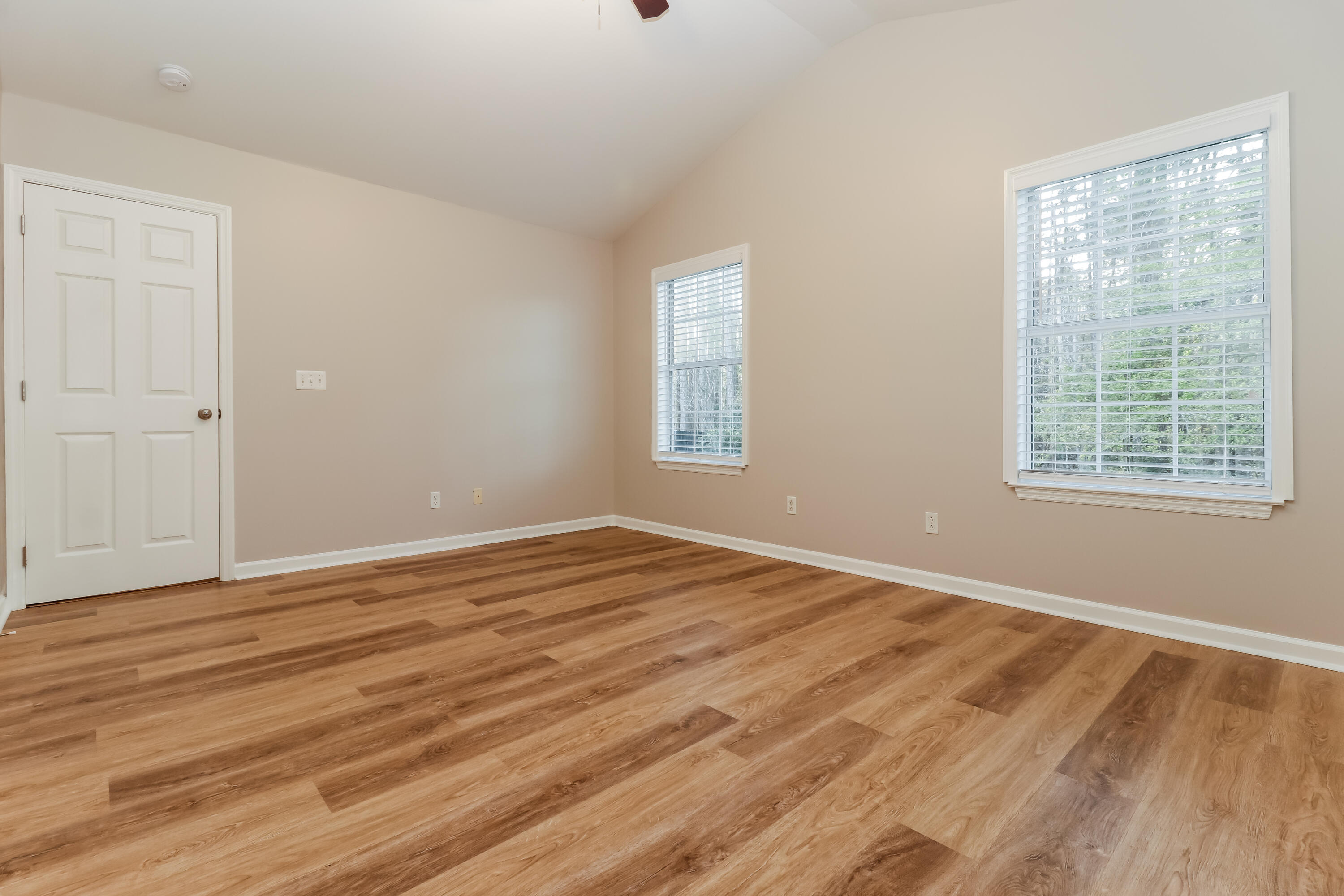 9068 Fieldstone Summerville, SC 29485 - Photo 12 of 15 1004896.9068 Fieldstone Trace - Main Bed
