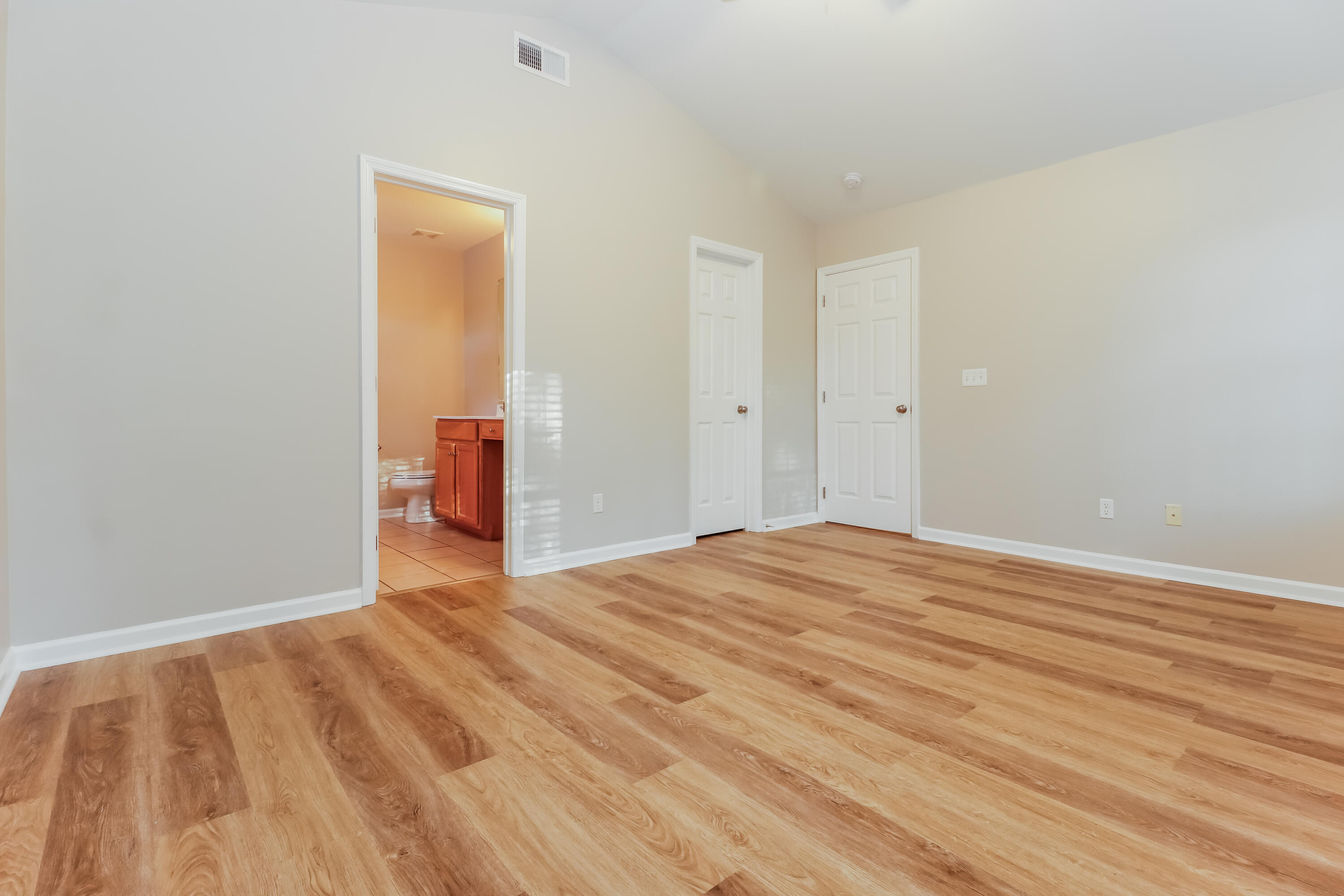 9068 Fieldstone Summerville, SC 29485 - Photo 13 of 15 1004896.9068 Fieldstone Trace - Main Bed