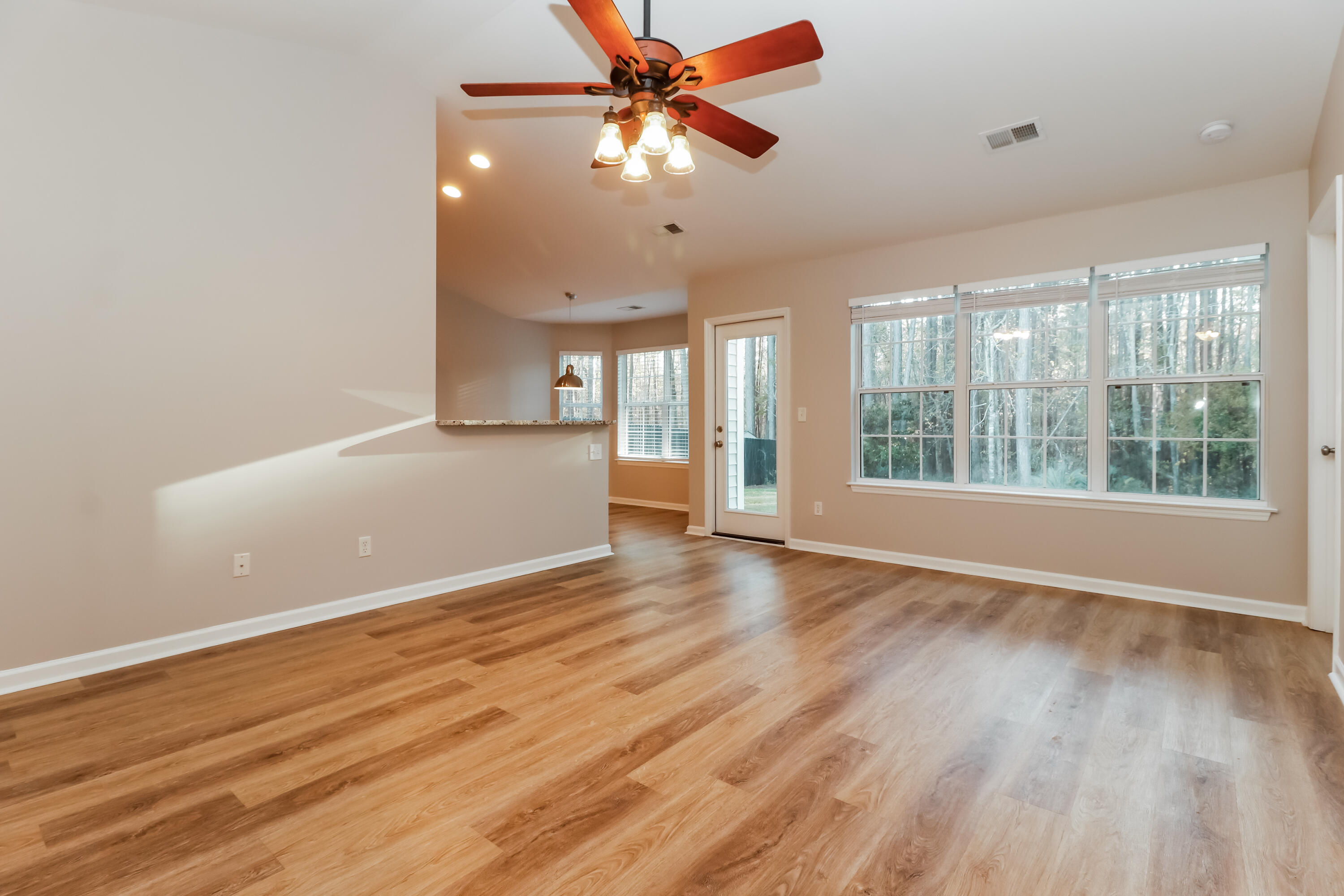 9068 Fieldstone Summerville, SC 29485 - Photo 4 of 15 1004896.9068 Fieldstone Trace - Dining R