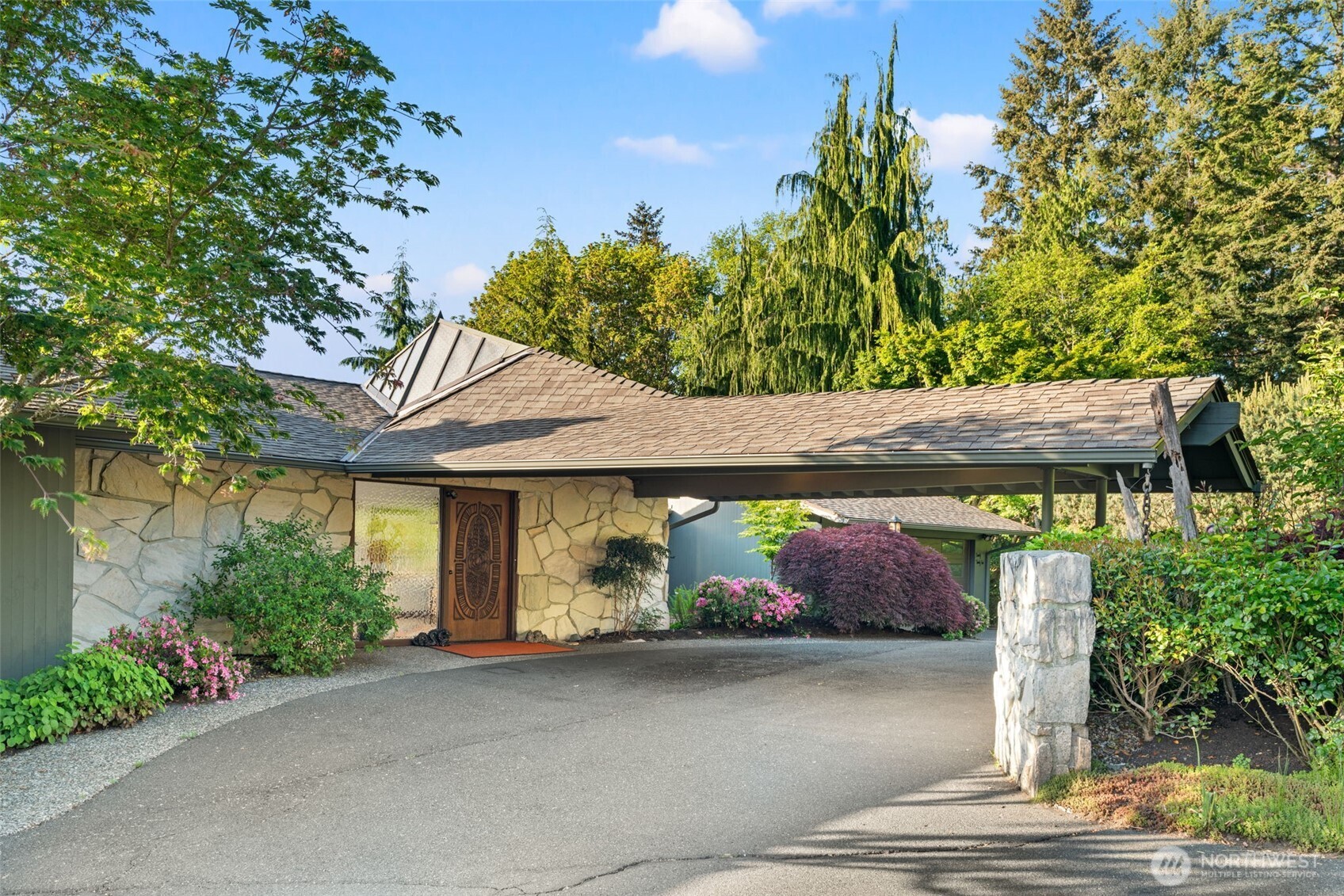 7025 156th Street Southwest Edmonds, WA 98026 - Photo 6 of 40