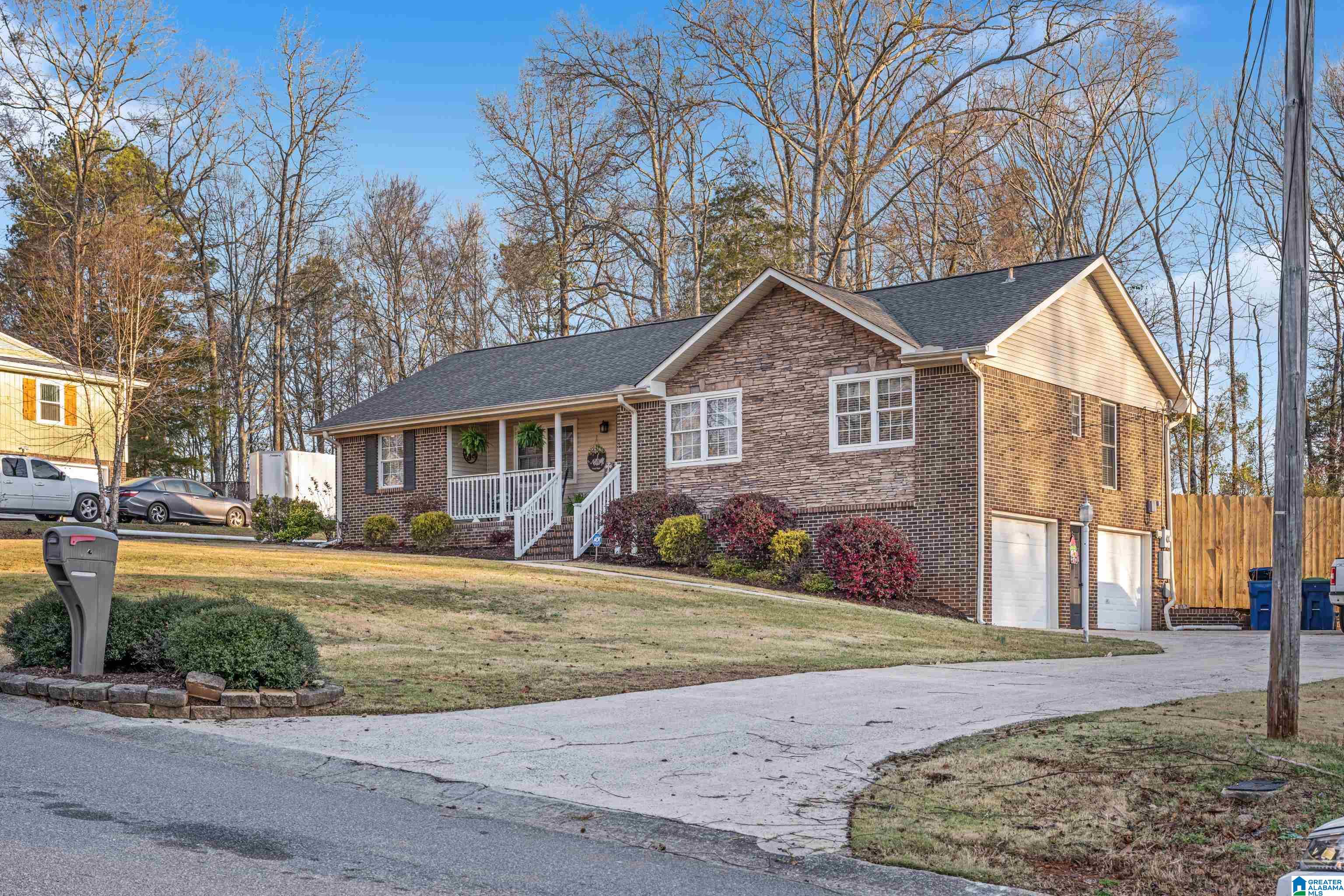121 Oak Street Alabaster, AL 35114 - Photo 2 of 41