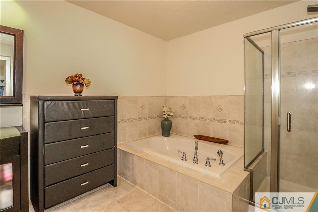 339 Lunar Road, Unit 339 Piscataway, NJ 08854 - Photo 19 of 25 Gallery Image 19