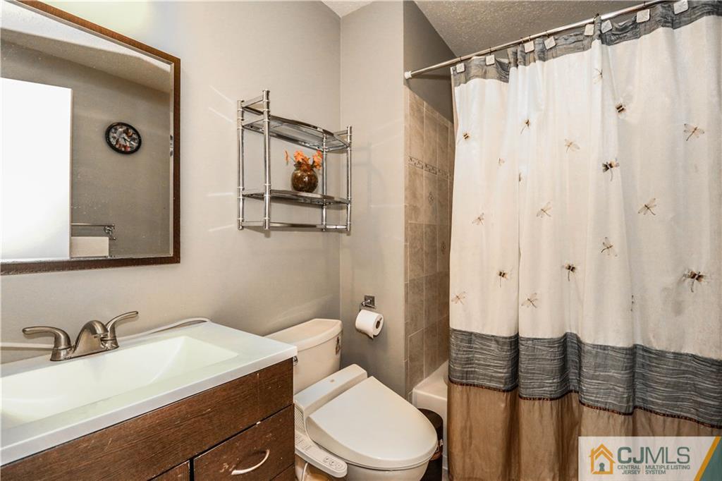 339 Lunar Road, Unit 339 Piscataway, NJ 08854 - Photo 21 of 25 Gallery Image 21