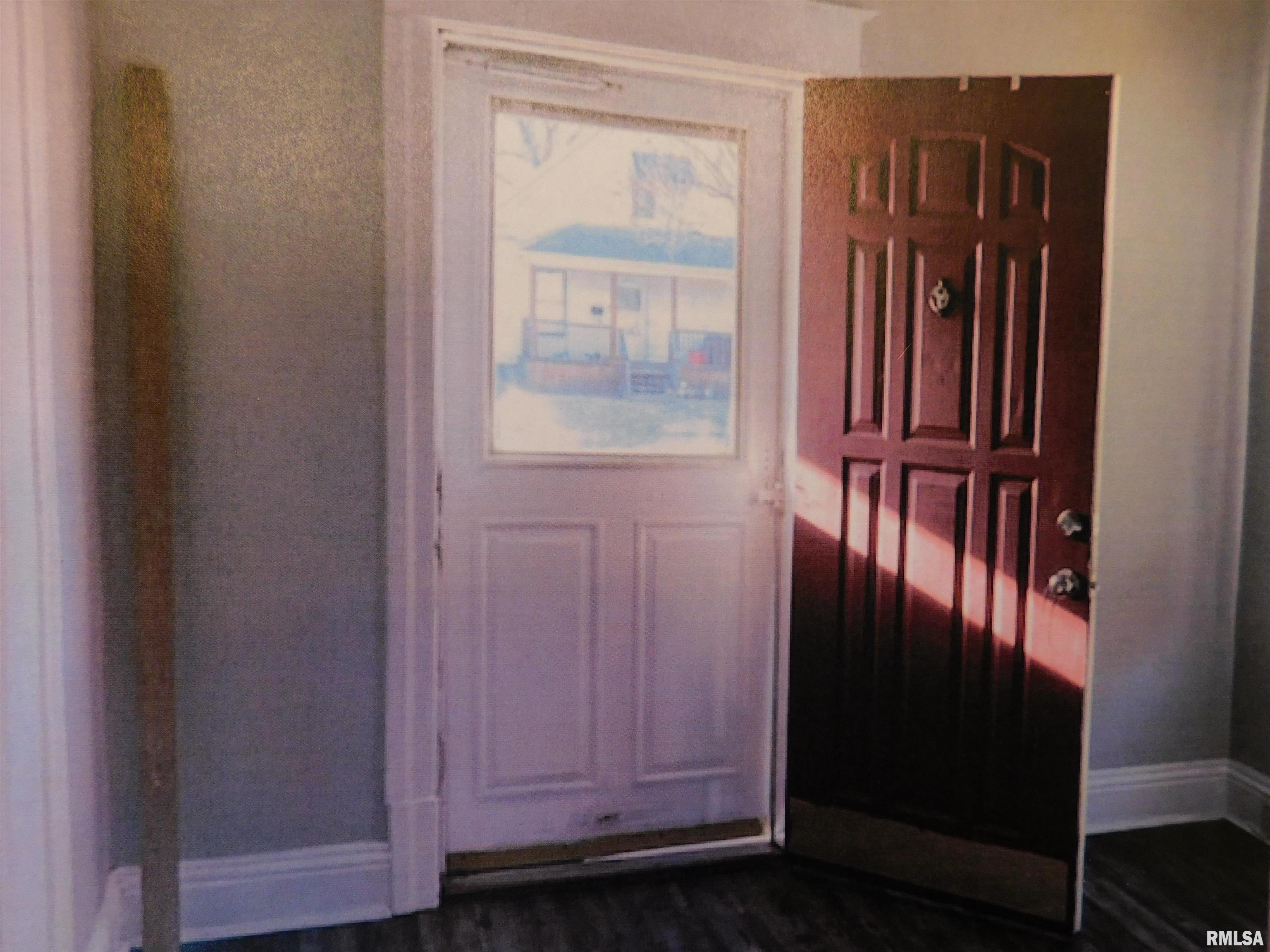 2204 South 11th Street Springfield, IL 62703 - Photo 2 of 10