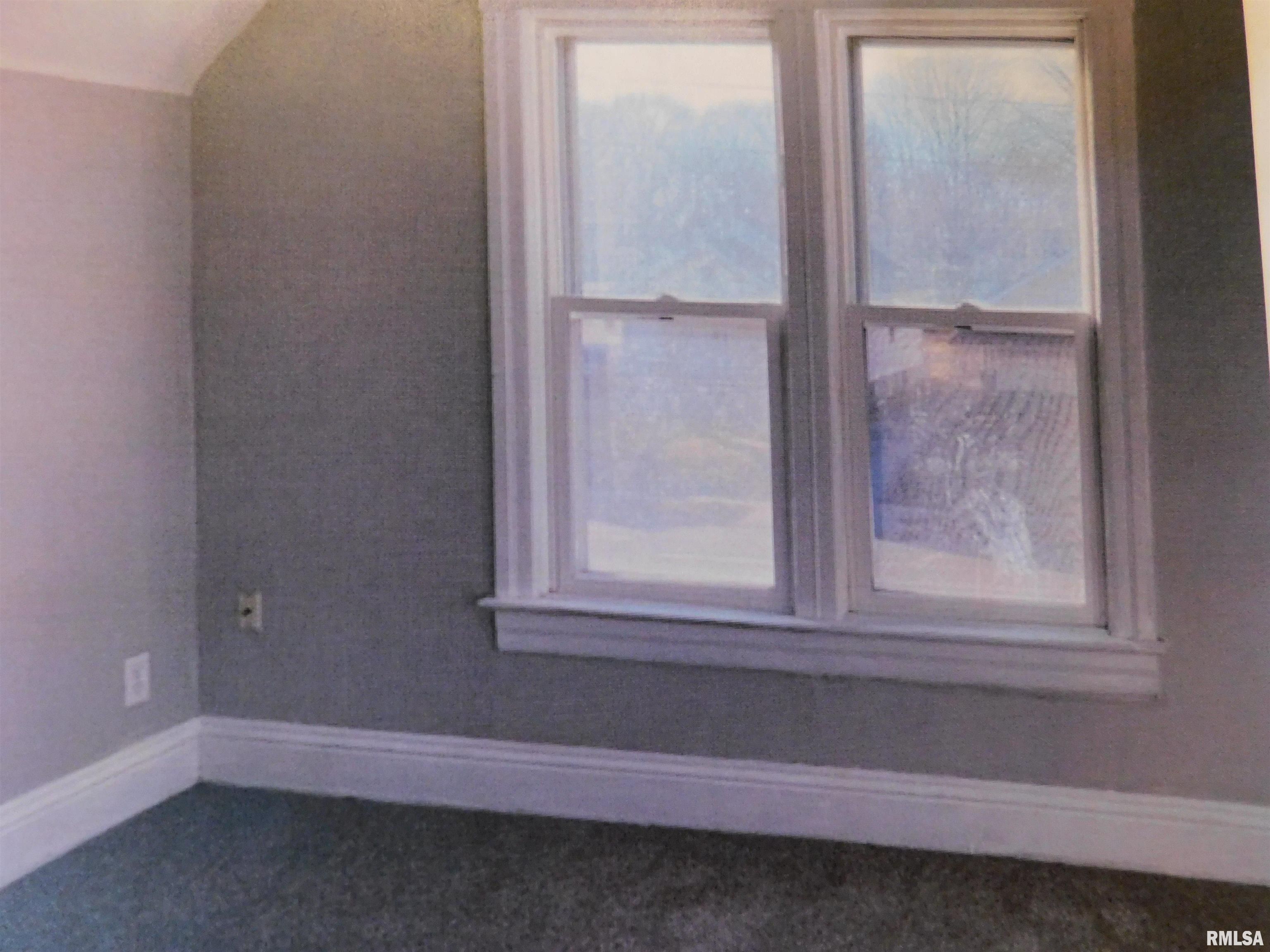 2204 South 11th Street Springfield, IL 62703 - Photo 7 of 10