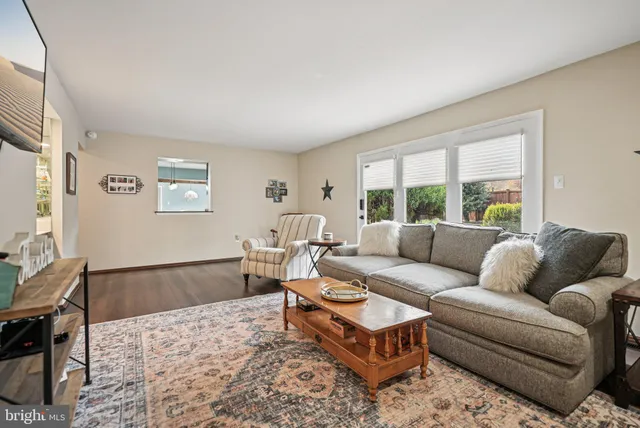 $979,000 | 10 Beth Drive, Ambler, PA 19002