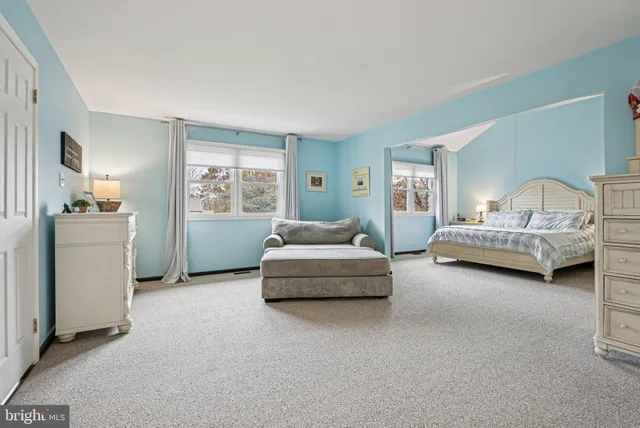 $979,000 | 10 Beth Drive, Ambler, PA 19002