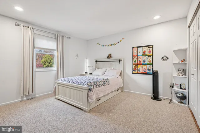 $979,000 | 10 Beth Drive, Ambler, PA 19002