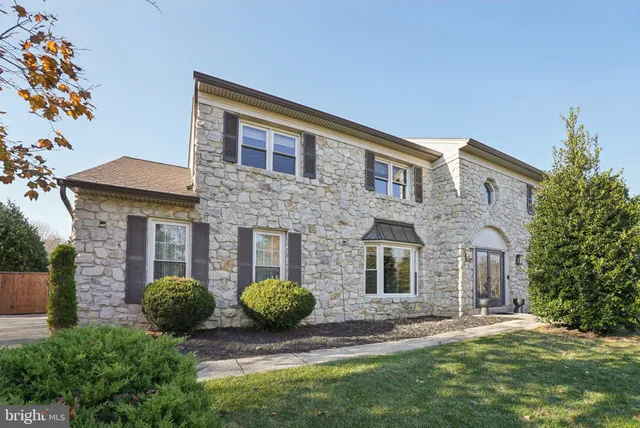 $979,000 | 10 Beth Drive, Ambler, PA 19002