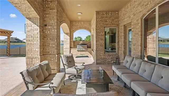 $1,250,000 | 5921 Lago Vista Drive, Corpus Christi, TX 78414