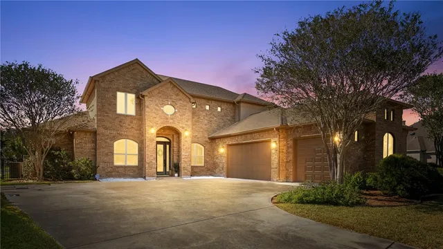 $1,250,000 | 5921 Lago Vista Drive, Corpus Christi, TX 78414