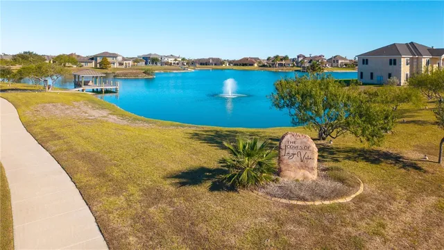 $1,250,000 | 5921 Lago Vista Drive, Corpus Christi, TX 78414