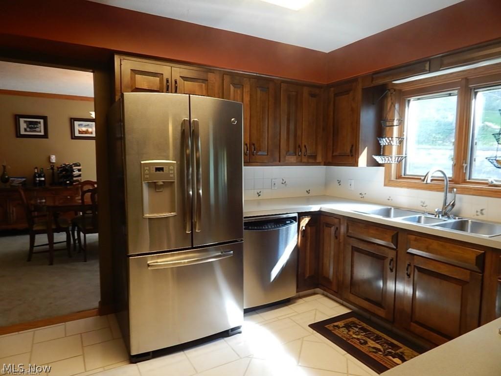 6681 Hathaway Road Valley View, OH 44125 - Photo 9 of 23 Gallery Image 9