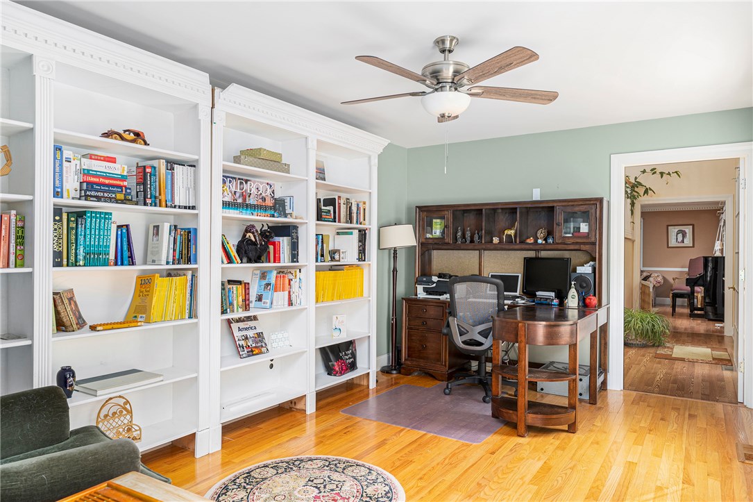 2055 Middle Road East Greenwich, RI 02818 - Photo 15 of 31 Gallery Image 15