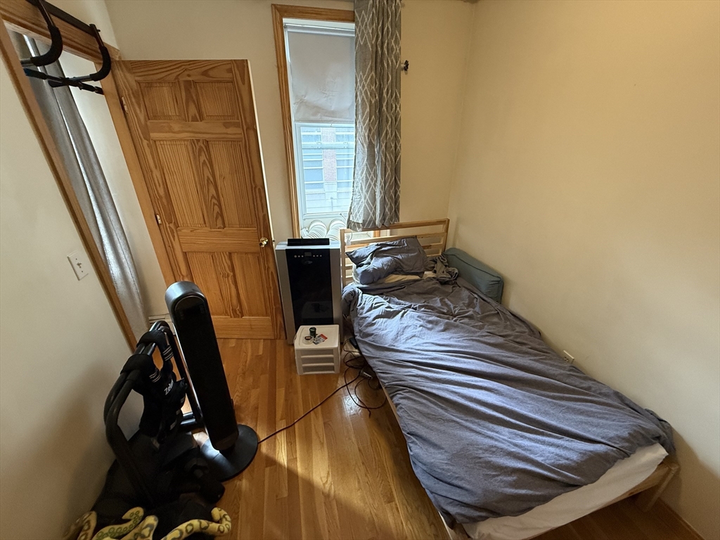 712 Commonwealth Avenue, Unit 1 Boston, MA 02215 - Photo 4 of 7 a view of a living room with furniture