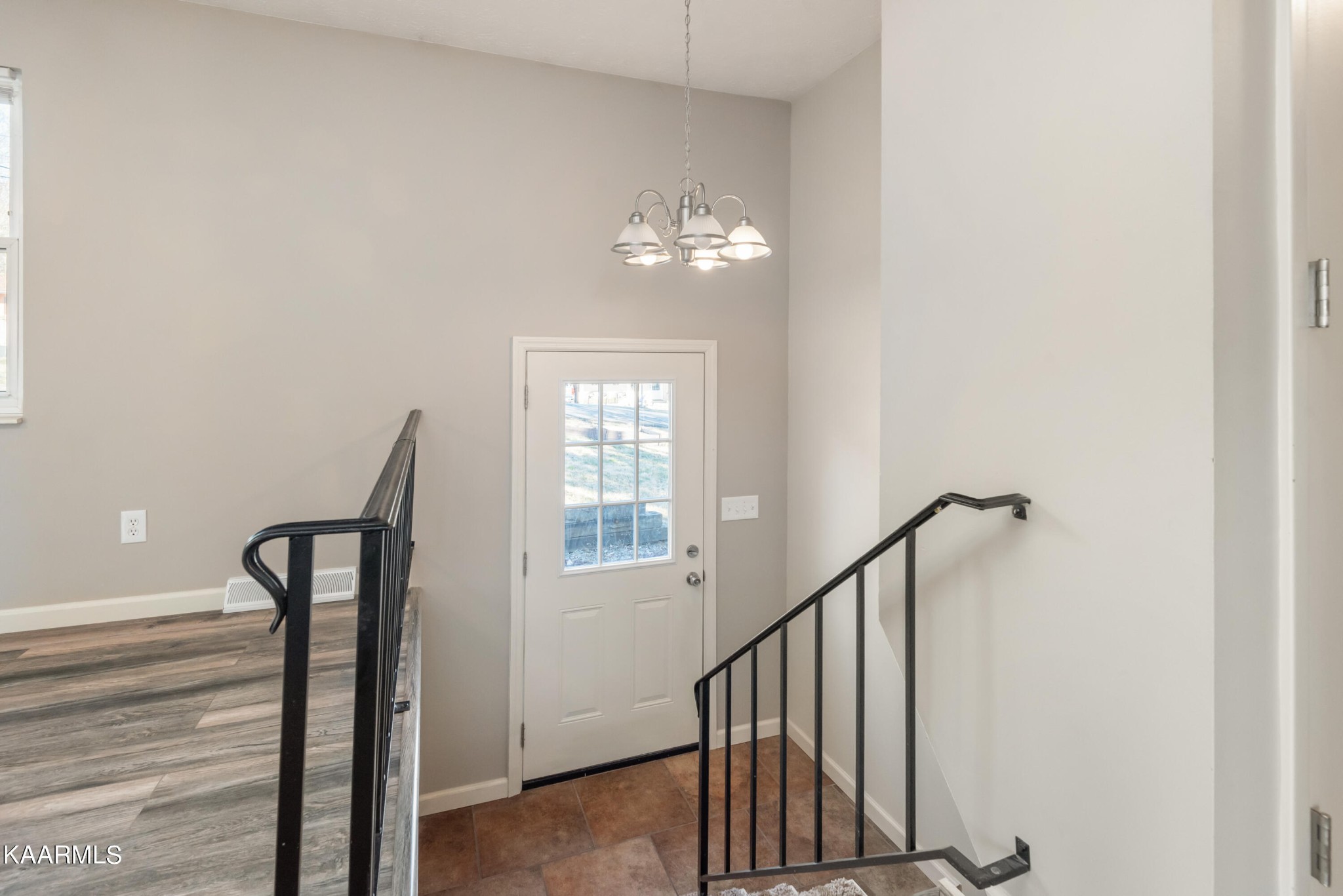 111 North Seneca Road Oak Ridge, TN 37830 - Photo 7 of 42 Gallery Image 7