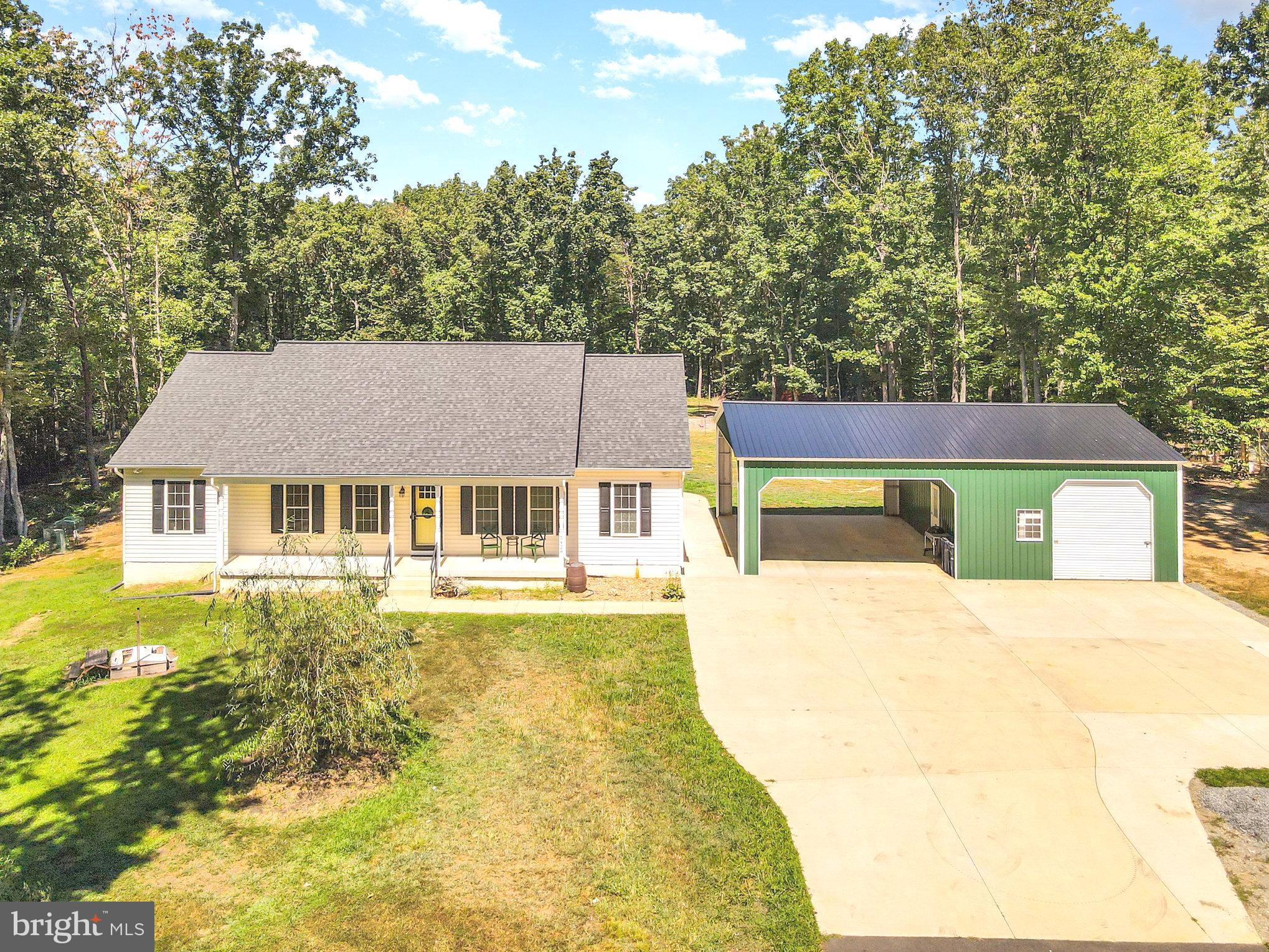 5428 Ridge Road Spotsylvania, VA 22551 - Photo 2 of 63 Lake Anna Area Home with close to 7 acres