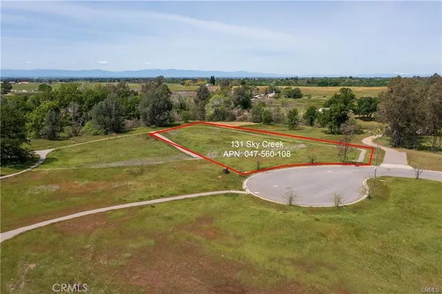 a view of a tennis court