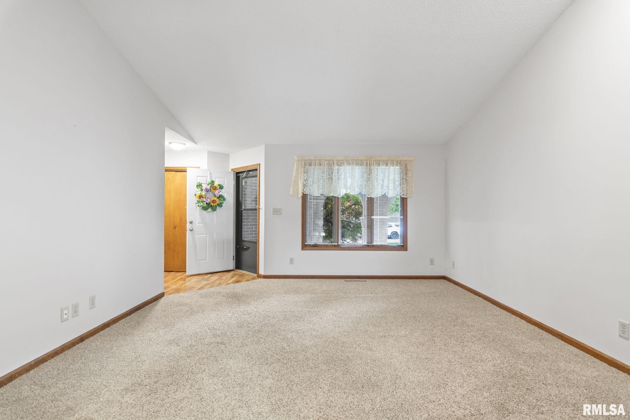121 Calvin Avenue Springfield, IL 62704 - Photo 6 of 33