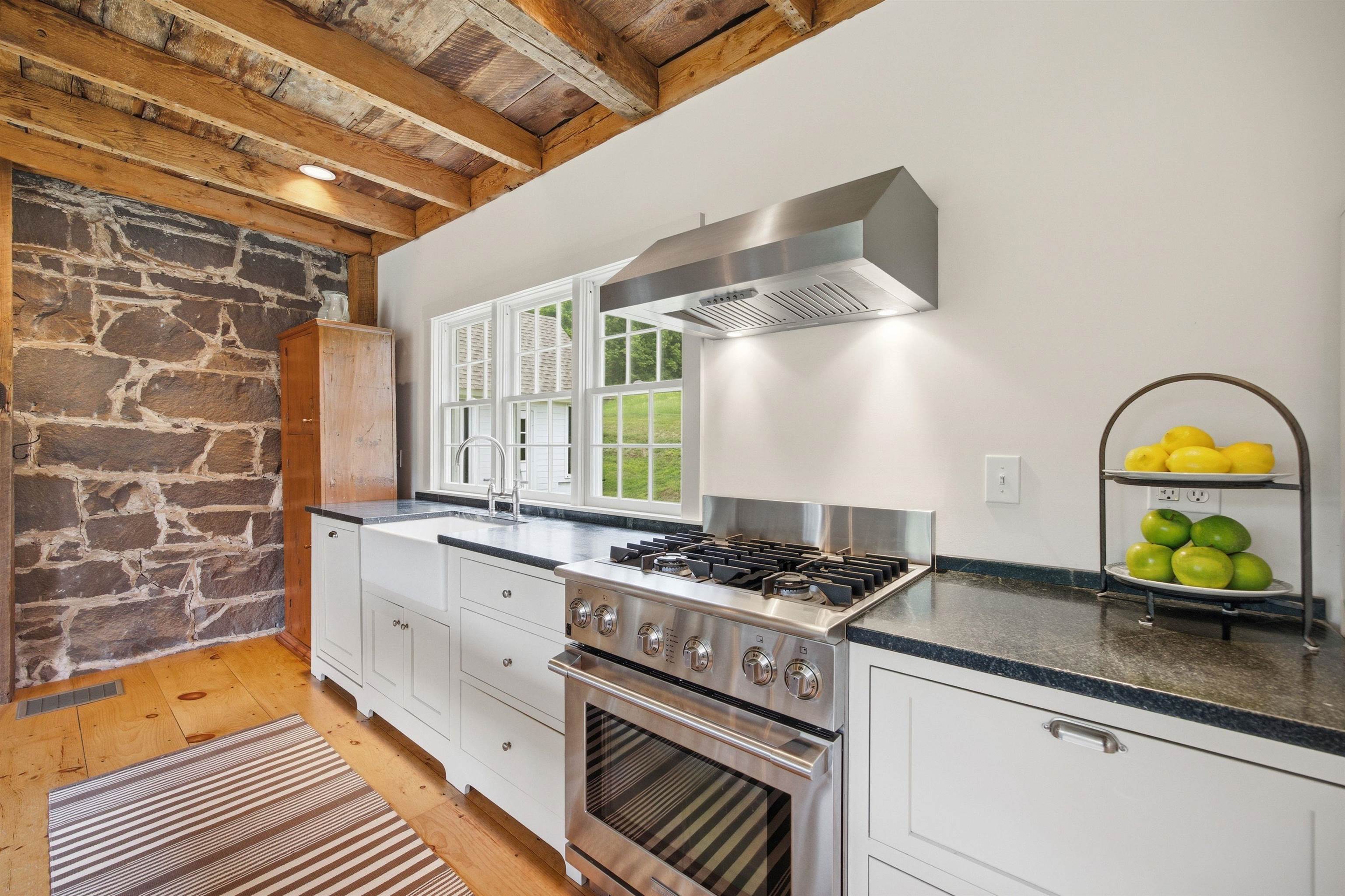 473 Kendall Road Woodstock, VT 05091 - Photo 18 of 60