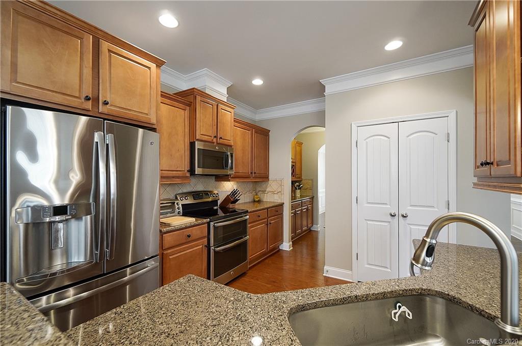 819 Solandra Way Tega Cay, SC 29708 - Photo 10 of 46