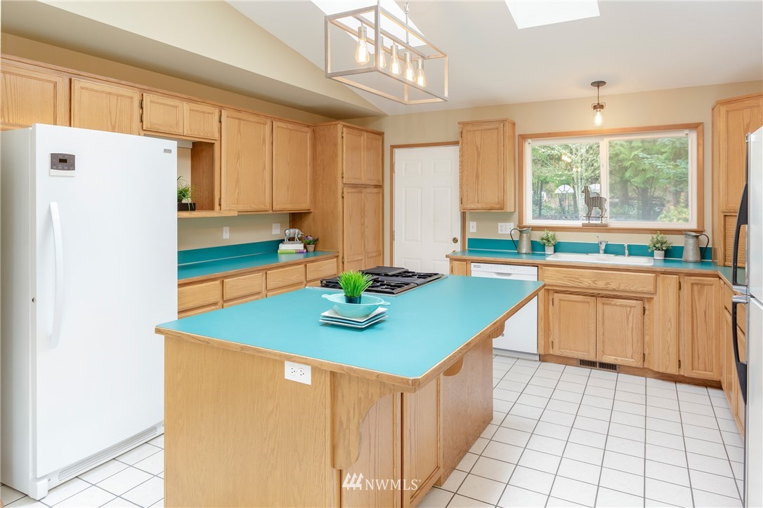 10322 Case Road Southwest Olympia, WA 98512 - Photo 6 of 25 Gallery Image 6
